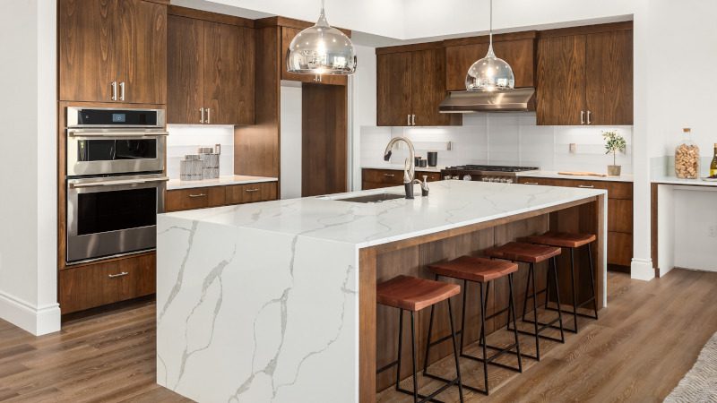 Through-Body and Non-Through-Body Countertops Explained: Design Benefits, Edge Profiles & More